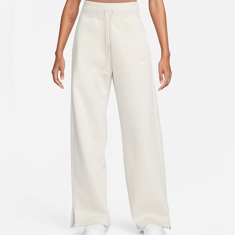 Nike Women's High-Waisted Wide-Leg Sweatpants / XS size, off white